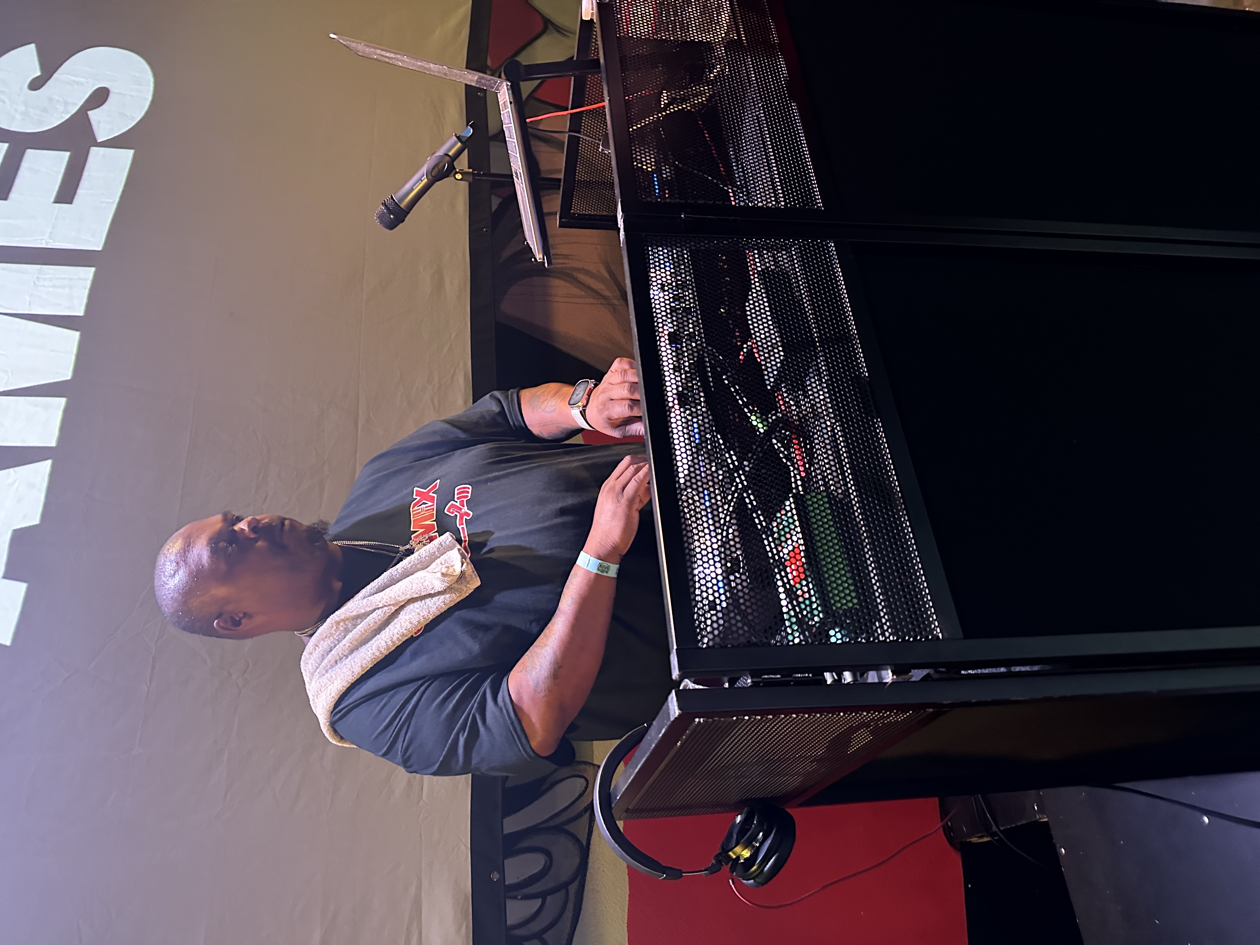 DJ Madsticks performing live