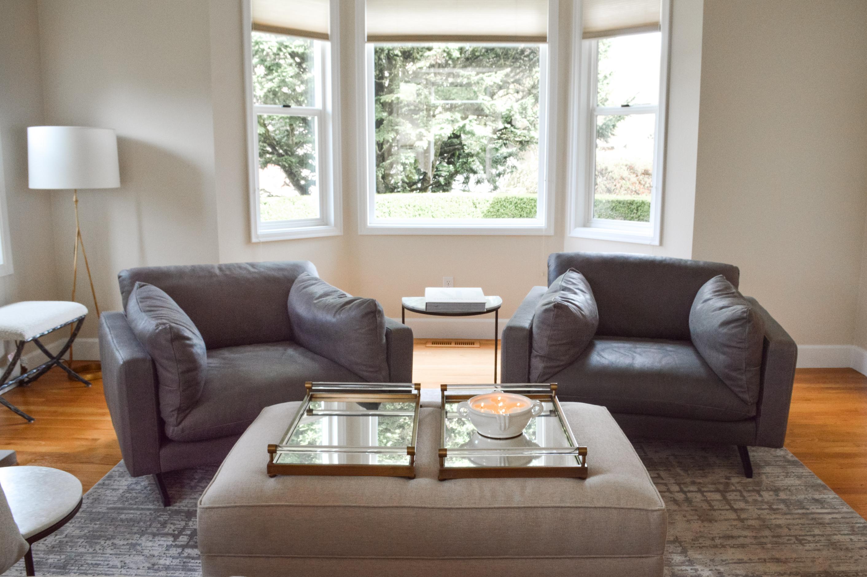 Bothell Living & Entry