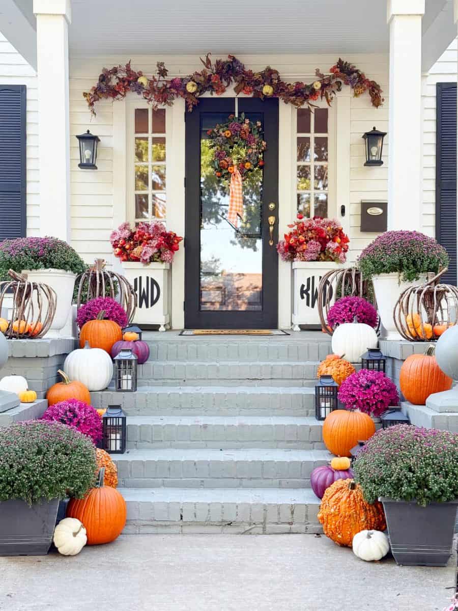 Decorated porch or patio 3
