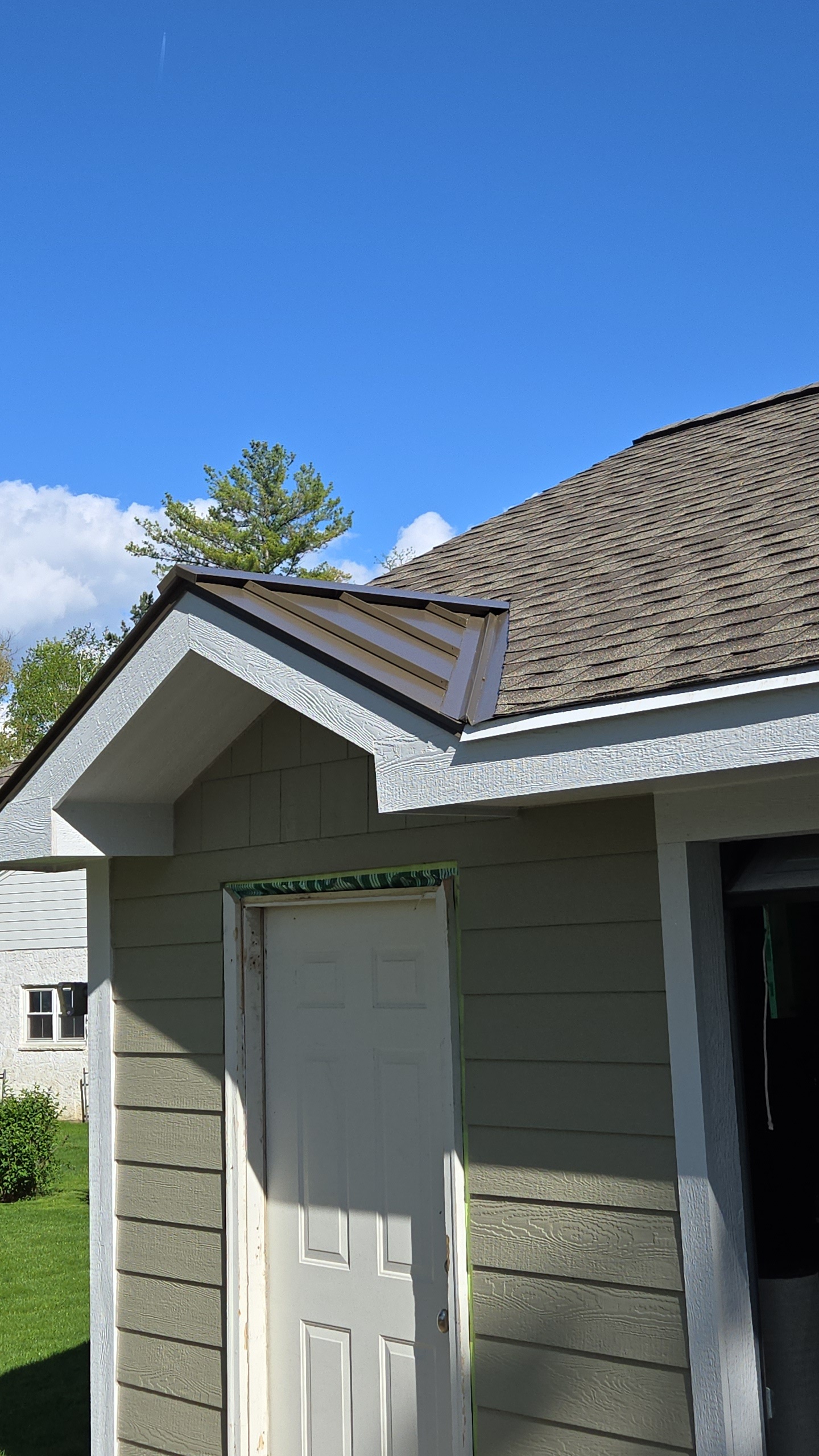 Finished siding and gutter job