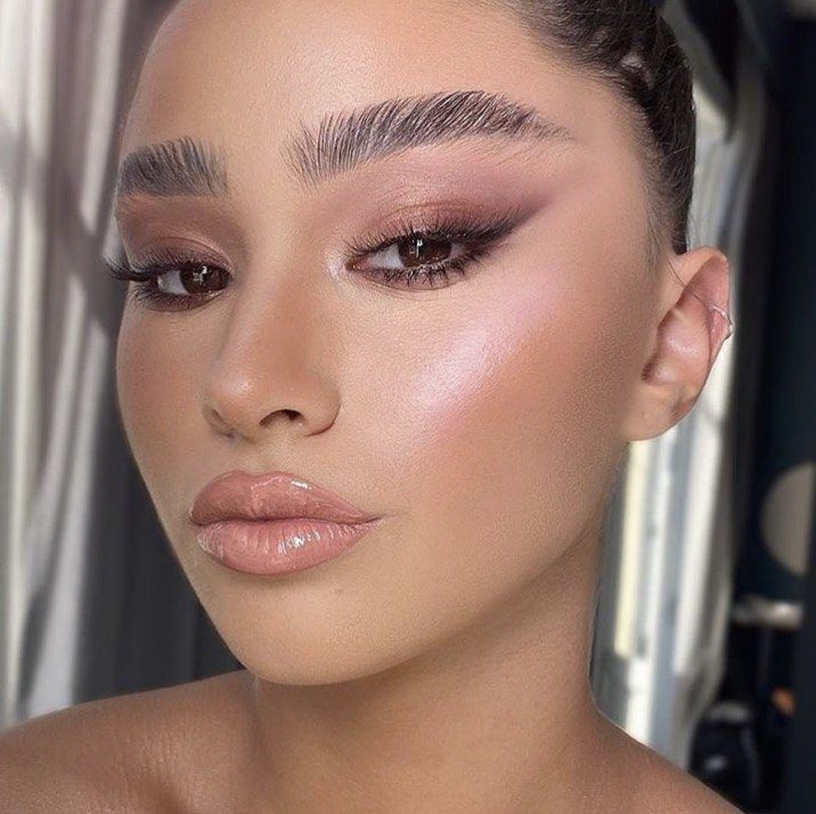Sculpted Glam