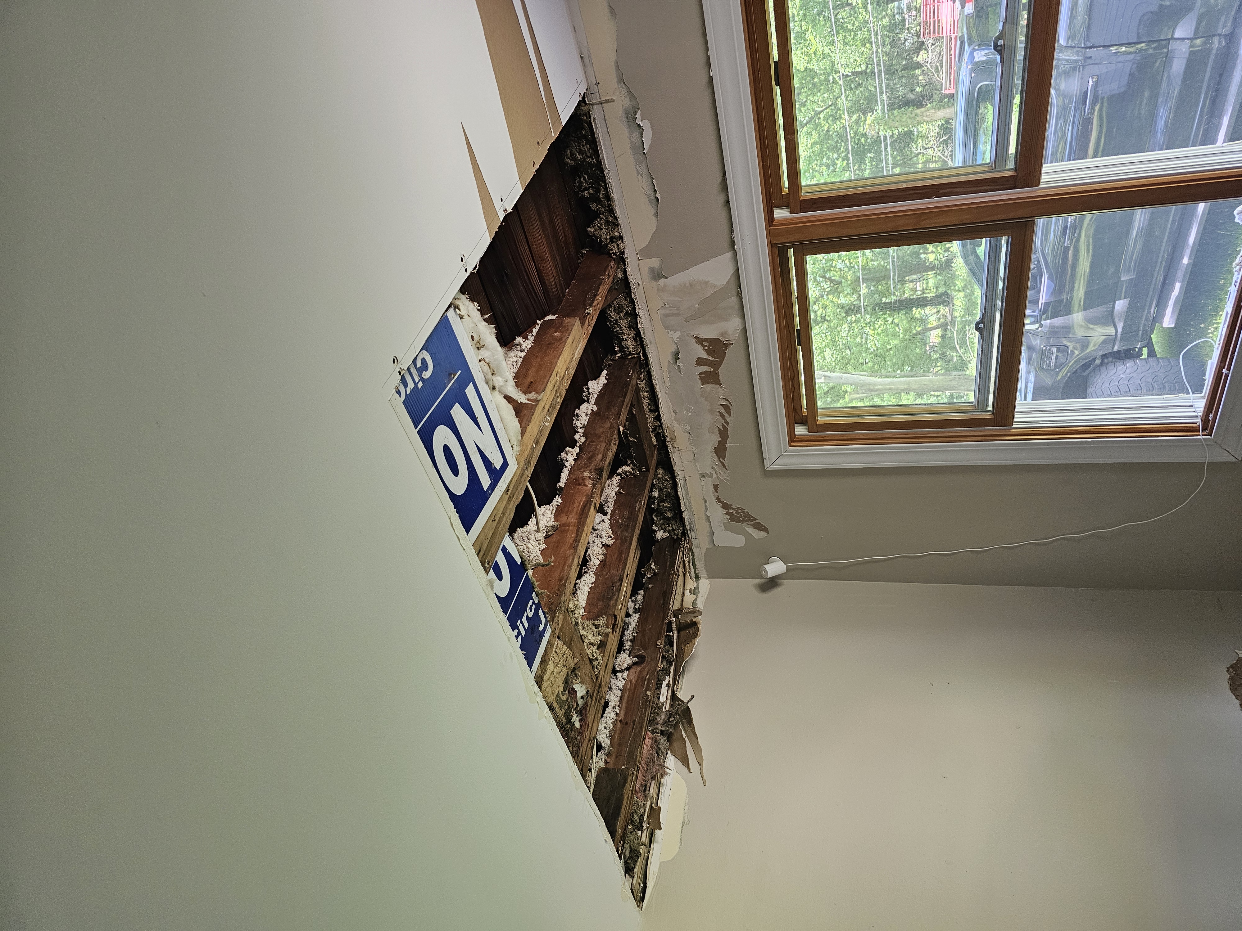Exterior, Windows & Roofing